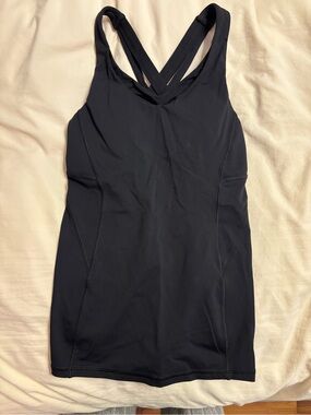 Women’s Black lulu Cross-Back Athletic Tank Top w/ built in bra